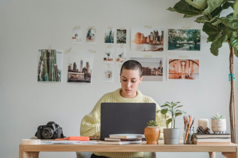Effektivitet och balans mellan arbete och privatliv – Hemarbete ger flexibilitet och harmoni i vardagen