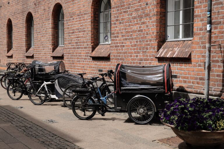 Barn, kameraväska och ingen andrabil: så löste vi transporten